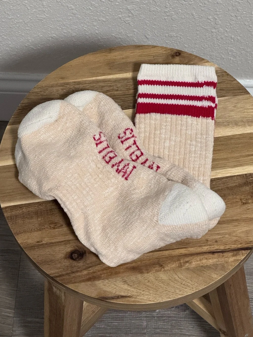 OSFM Ivy Ellis The Torrisdale Crew Socks Vintage Sport Ribbed Cotton Red & Cream